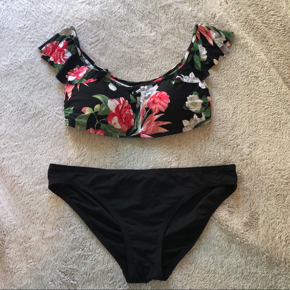 Vince Camuto Swim two piece Bikini set